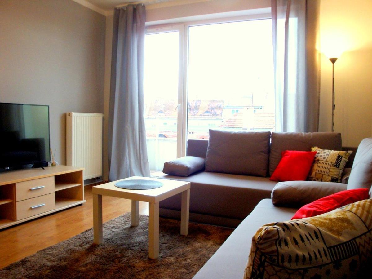 Livingroom_Wroc_Mosiezna فروتسواف الغرفة الصورة